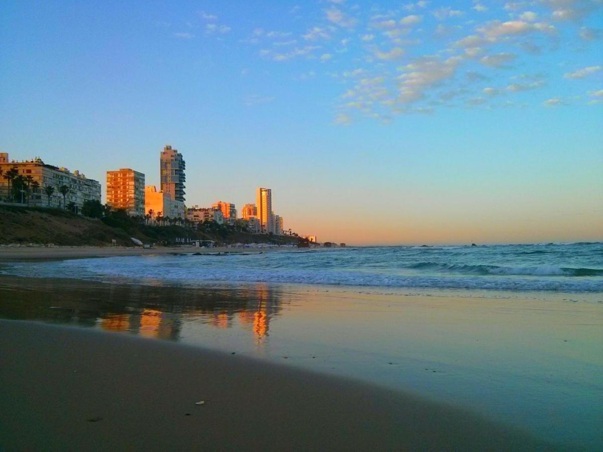 Luxury Aparment 5 Room 2 Minutes From The Beach Bat Yam Eksteriør billede